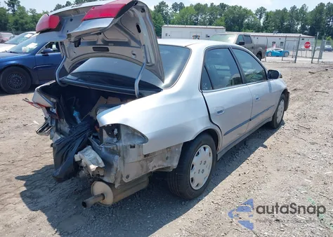 1998 Honda Accord Lx z USA, uszkodzony, nr VIN 1HGCG5645WA148391